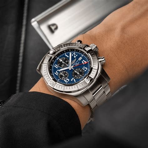 breitling avenger chrono rwg